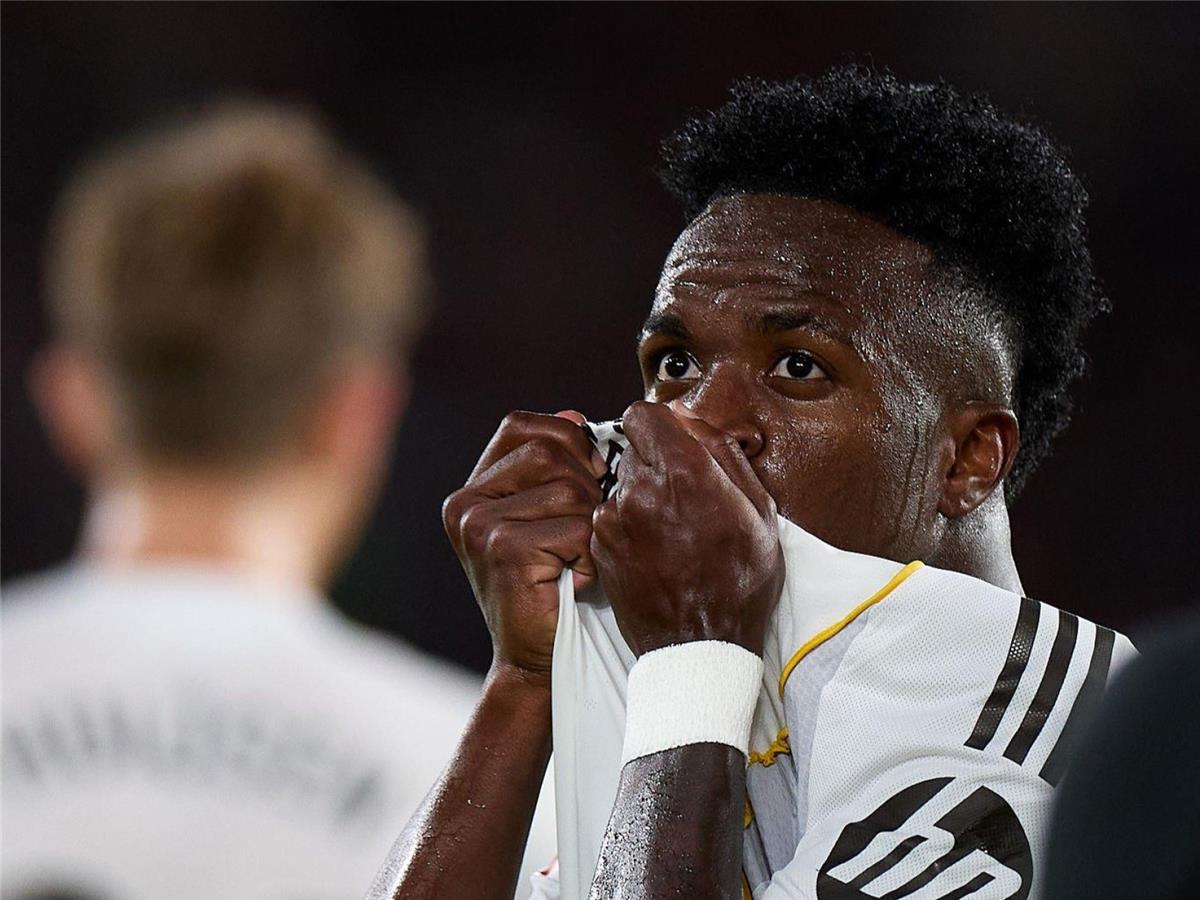 ريال مدريد يعقد مفاوضات تجديد عقد فينيسيوس.. ورحيل محتمل