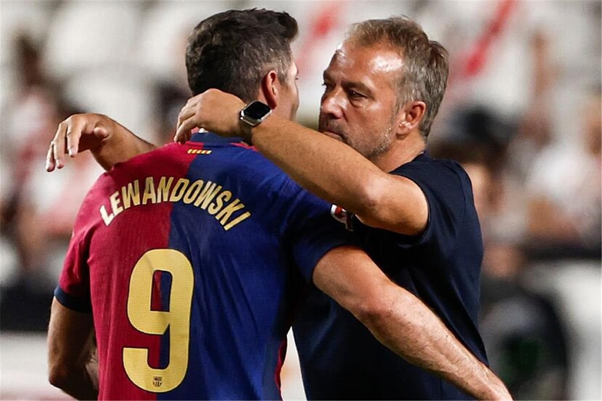 بطلب من فليك.. برشلونة يراقب بديل ليفاندوفسكي من الدوري الألماني