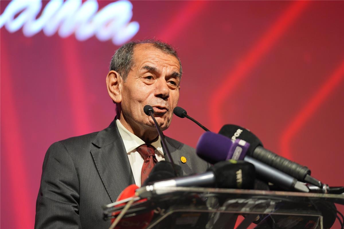 رئيس جالطة سراي يتحدي ليفربول: سنهدي جماهيرنا فوزًا عظيمًا