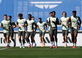 ألونسو يعلن قائمة ريال مدريد لمباراة أتلتيكو مدريد في الدوري الإسباني