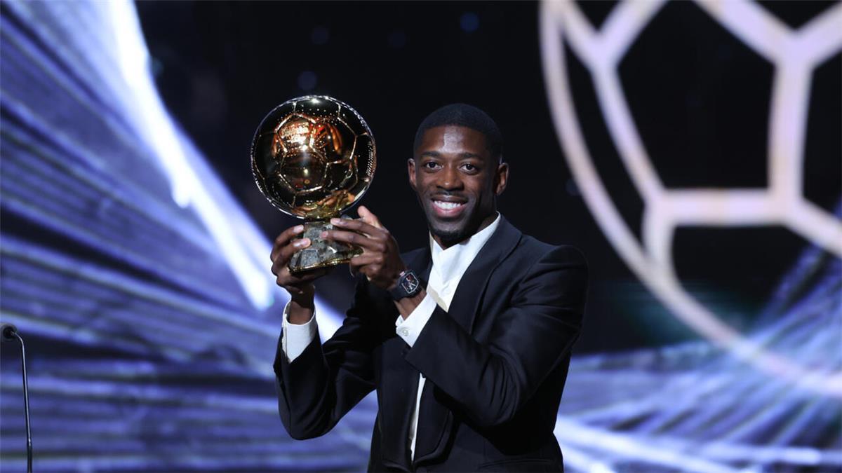 عثمان ديمبلي: لست أفضل لاعب في العالم.. وهذا ما فعله ميسي عند تتويجي بالكرة الذهبية