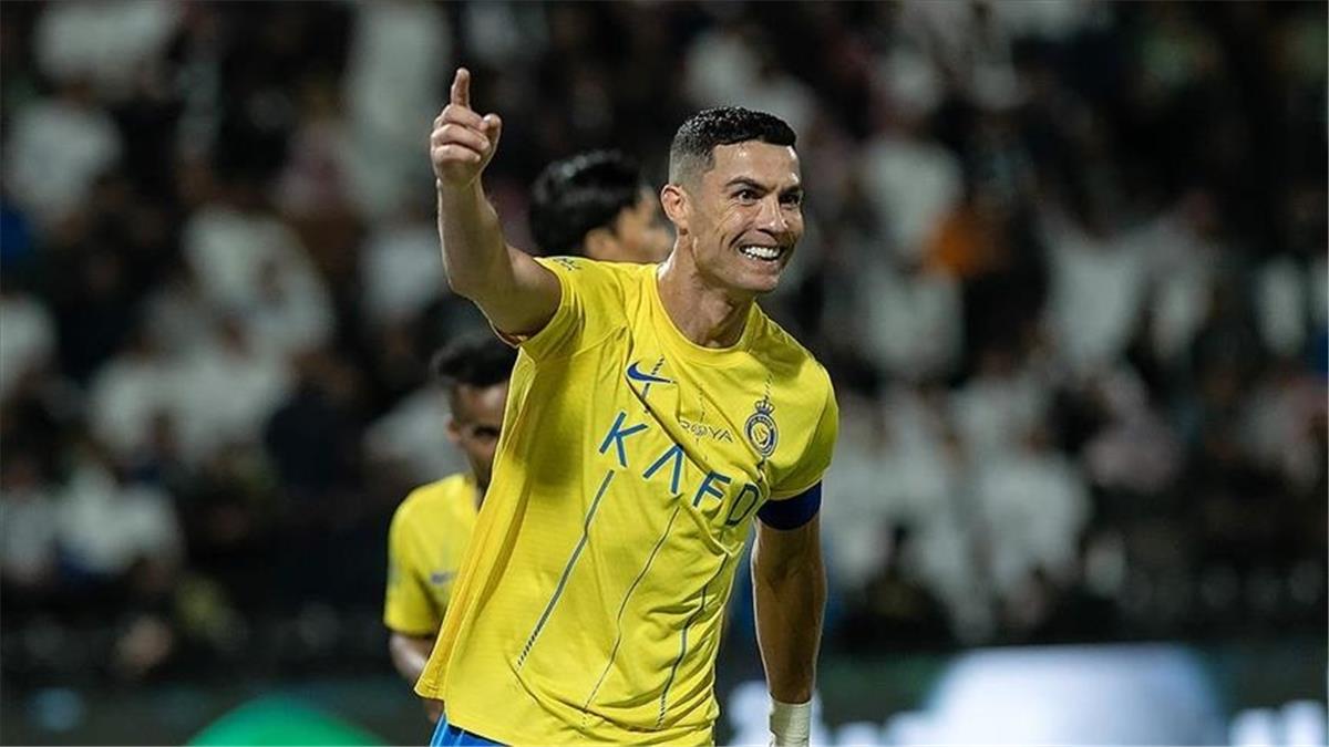 لاعب برشلونة السابق يعترف: انتقلت إلى النصر السعودي بسبب كريستيانو رونالدو