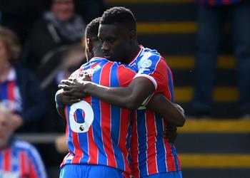 فيديو سار يسجل هدف كريستال بالاس الأول أمام ليفربول