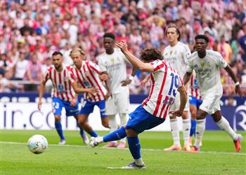 بـ سلوك غير لائق لاعب ريال مدريد يثير غضب جماهير أتلتيكو في الديربي