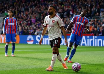 مسؤول سابق ينتقد تصرف التحكيم في مباراة ليفربول وكريستال بالاس تجاه محمد صلاح