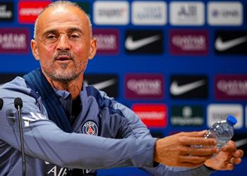 لويس إنريكي أشعر بالأسف قبل مواجهة باريس سان جيرمان وبرشلونة