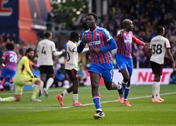 ميكا ريتشاردز عن أداء لاعب ليفربول أمام كريستال بالاس بدأ يثير قلقي