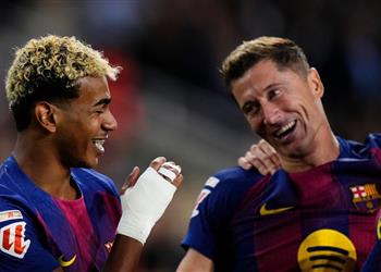 فيديو لامين يامال يصنع وليفاندوفسكي يسجل هدف برشلونة الثاني أمام ريال سوسيداد