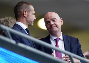 بينهم لاعب مصري 48 رياضي ا يطالبون بمنع إسرائيل من بطولات كرة القدم