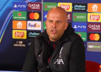 سلوت يعلن إصابة لاعب ليفربول قبل مباراة جالطة سراي ويصر ح سأخبر الفريق بشيء ما