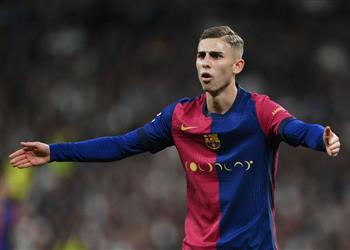 فيرمين لوبيز زملائي تمسكوا ببقائي مع برشلونة وفليك متطلب للغاية