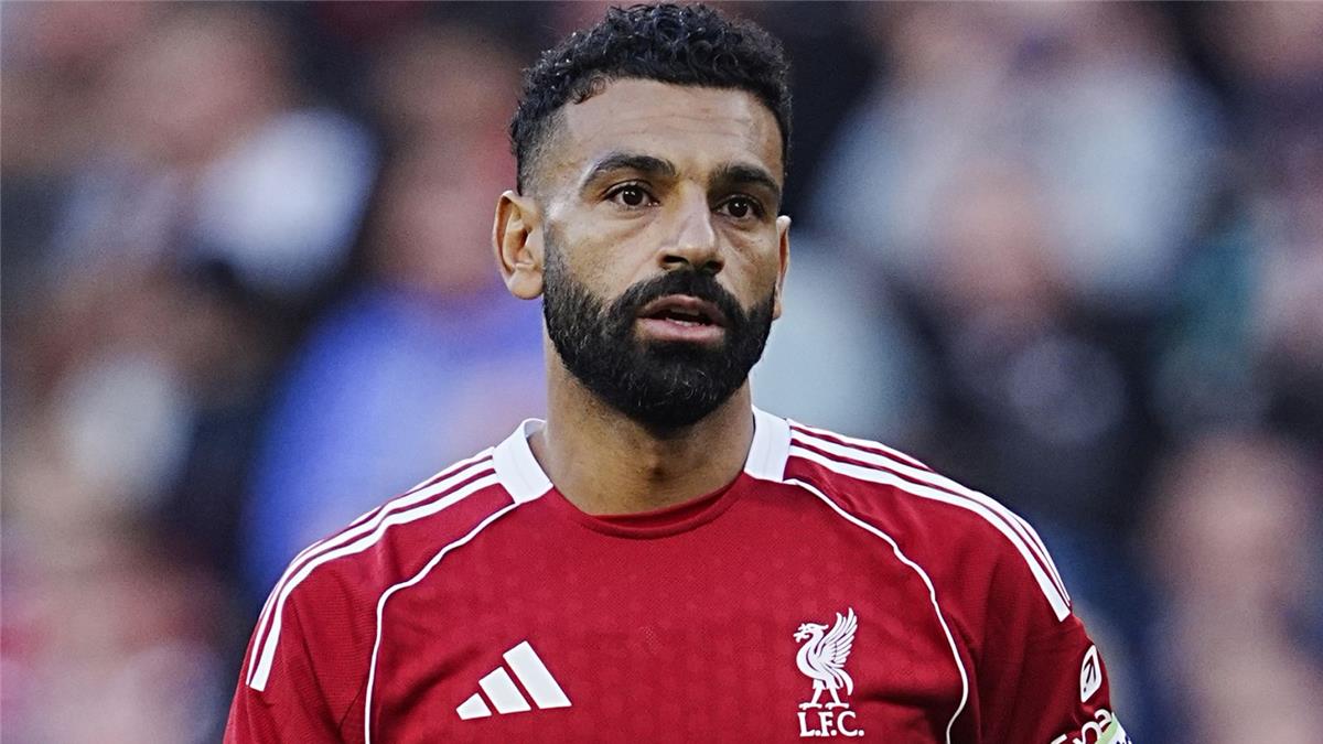 اخبار نيوز : صلاح يفجر وسائل التواصل بعد دفاعه عن ثنائي ليفربول السابق: أنت الأفضل في تاريخ البريميرليج