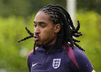 لاعب توتنهام عن شعوره كأول لاعب مسلم يمثل منتخب إنجلترا نعمة من الله