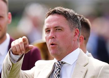 مايكل أوين يختار أفضل لاعب في العالم خلال الوقت الحالي