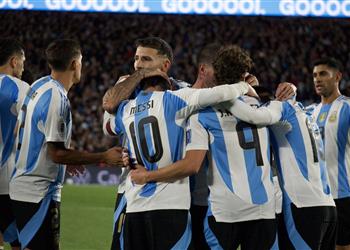 سكالوني يحسم موقف ميسي من المشاركة أمام الإكوادور في تصفيات كأس العالم 2026