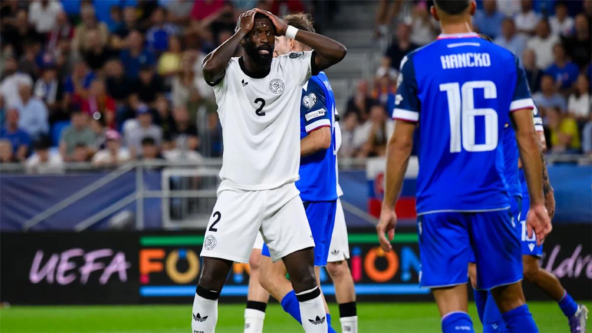 اخبار نيوز : روديجر يحتد على لاعبي منتخب ألمانيا بعد السقوط الكارثي أمام سلوفاكيا