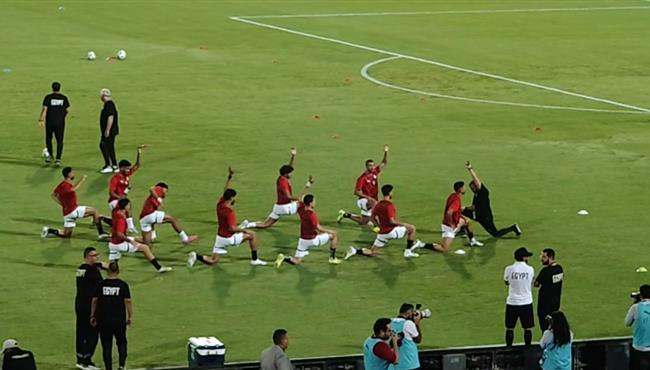 احماء لاعبي مصر مع مخطط الأحمال الجديد ديوجو قبل مواجهة إثيوبيا