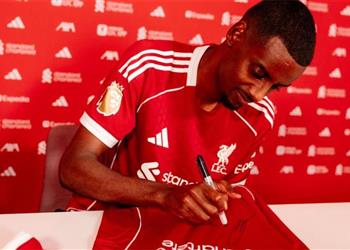 مدرب السويد يوضح سبب عدم مشاركة إيزاك أمام سلوفينيا في تصفيات كأس العالم