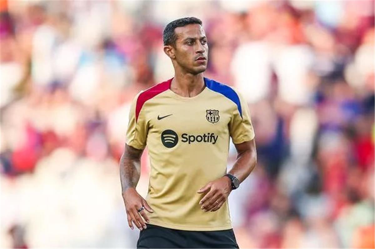 اخبار نيوز : تقارير توضح موقف تياجو ألكانتارا من العودة لجهاز فليك في برشلونة