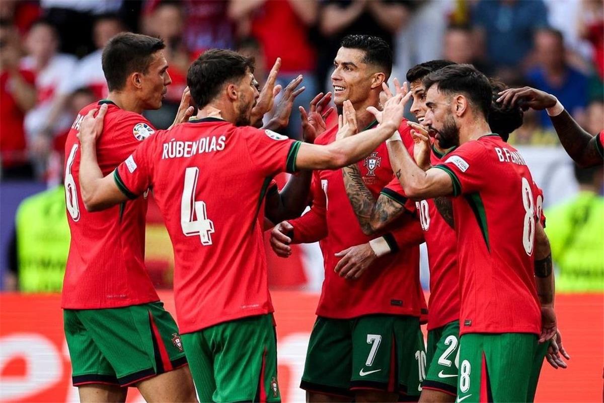 اخبار نيوز : تشكيل منتخب البرتغال أمام أرمينيا في تصفيات كأس العالم 2026.. موقف رونالدو
