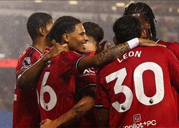 رغم إغلاق الميركاتو مانشستر يونايتد يتوصل لاتفاق على رحيل لاعبه معار ا