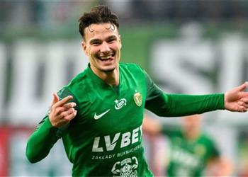 وكيل أسد الحملاوي يرد على أنباء اهتمام الأهلي والزمالك بضمه في يناير