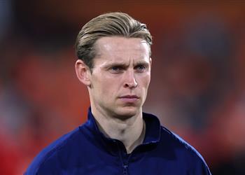 كومان يوضح إصابة دي يونج بعد مغادرته معسكر هولندا