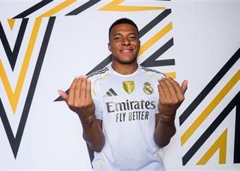 مبابي يكشف عن مرشحه للتتويج بلقب الدوري الإنجليزي 2025