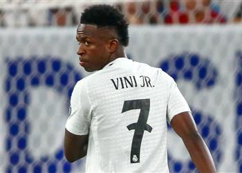 ريال مدريد يضع شرط ا وحيد ا للاستجابة إلى مطالب فينيسيوس وتجديد عقده