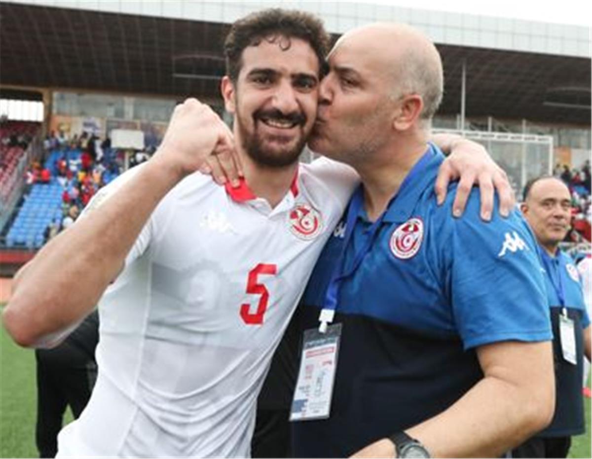 اخبار نيوز : فيديو | محمد علي بن رمضان يمنح تونس بطاقة التأهل إلى كأس العالم بفوز قاتل على غينيا الاستوائية