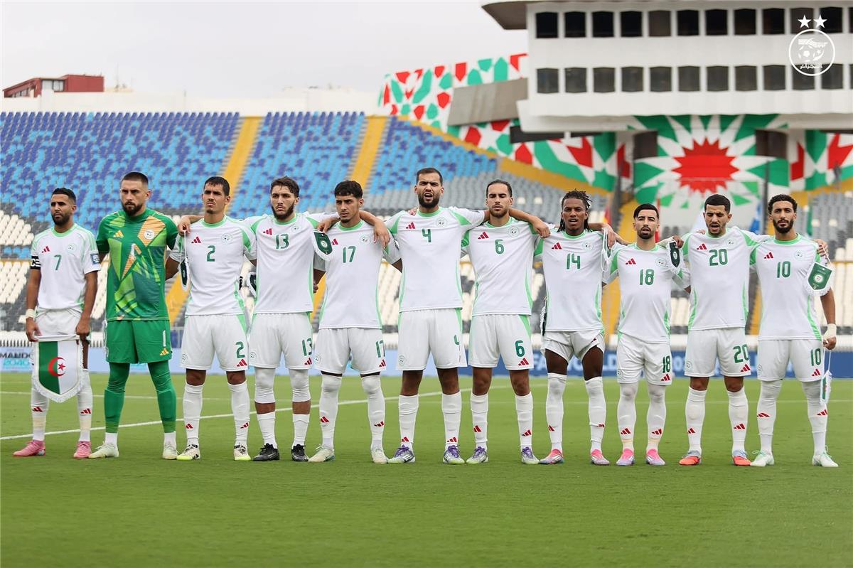 اخبار نيوز : منتخب الجزائر يتعادل مع غينيا ويؤجل حسم التأهل إلى كأس العالم