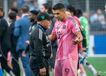 الاتحاد الأمريكي يصدر عقوبة جديدة ضد لويس سواريز في واقعة البصق على المدرب