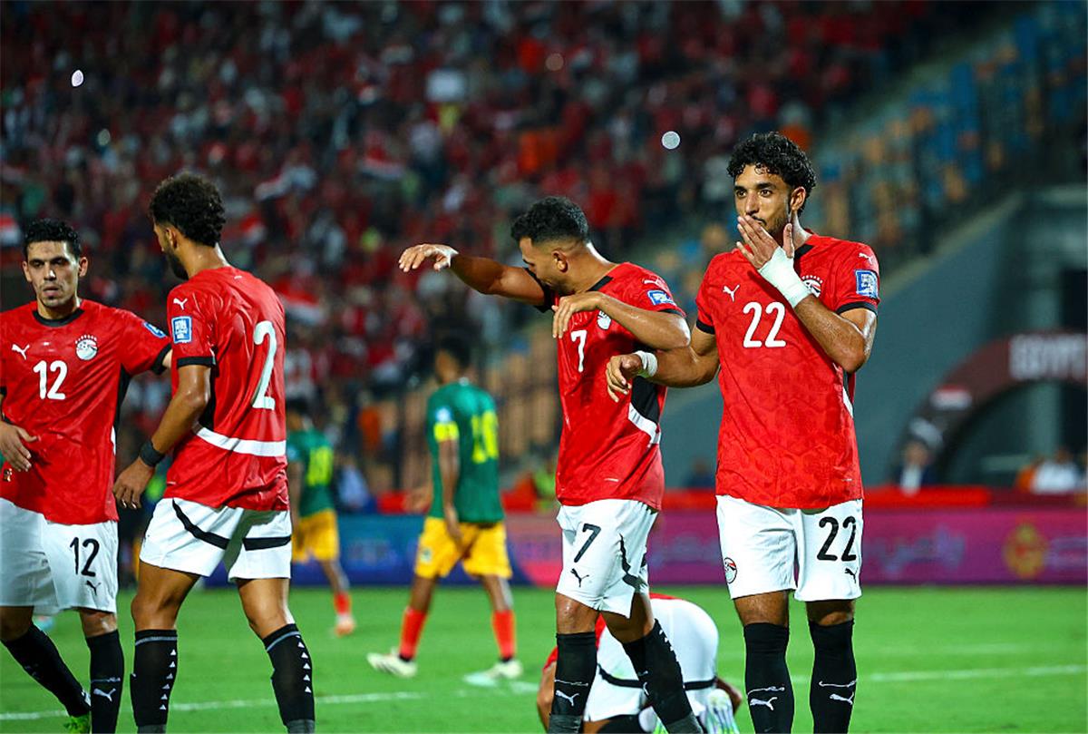 اخبار نيوز : ردود أفعال جماهير مانشستر سيتي على إصابة عمر مرموش أمام بوركينا فاسو: ما يحدث جنون
