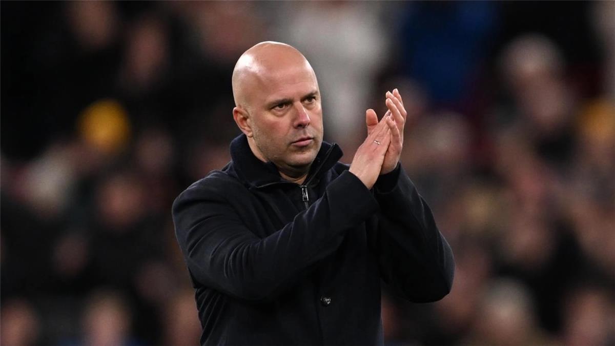 سلوت: مباراة ليدز تاريخية.. وليفربول يحتاج شيئًا هامًا