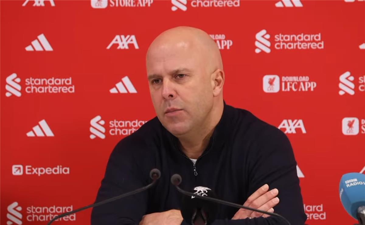 سلوت: ليفربول كان يستحق ركلة جزاء في الشوط الأول.. لكننا لا نسقط أرضًا