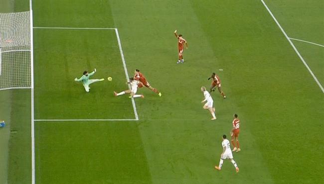 هدف ليدز الملغي امام ليفربول في الدوري الانجليزي