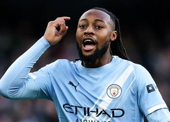 فيديو بعد 24 ساعة من انتقاله سيمينيو يسجل هدف مانشستر سيتي السادس أمام إكستر