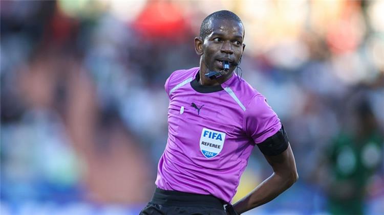 الحكم عيسى سي