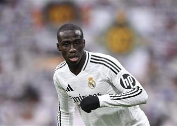 صحفي إسباني يصدم جماهير ريال مدريد بشأن ميندي