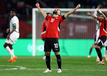 محمد صلاح يتفوق على ميسي ورونالدو بعد تألقه في مباراة مصر وكوت ديفوار