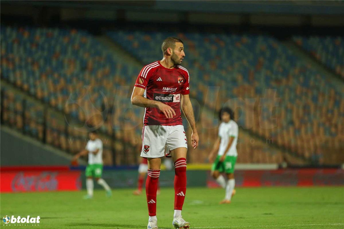 الأهلي يفاوض سيراميكا كليوباترا لضم لاعبه.. وعمر كمال في الصورة