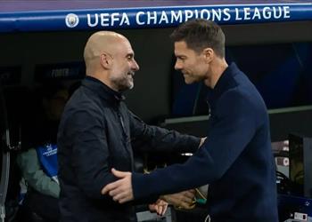 صحفي إسباني جوارديولا تسبب في إقالة ألونسو من ريال مدريد بسبب التبول