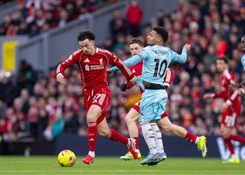 خبير تحكيمي سابق حكم مباراة بيرنلي اتخذ قرار ا خاطئ ا لصالح ليفربول