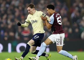 فيديو أستون فيلا يرفض المركز الثاني ويسقط أمام إيفرتون في الدوري الإنجليزي