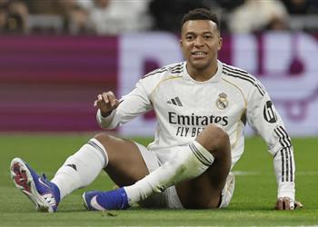 اللون الرمادي يحيط بـ كيليان مبابي قبل السوبر الإسباني