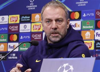 فليك يعلن رحيل لاعب برشلونة ويوضح موقف رافينها وبيدري من مواجهة سلافيا براج