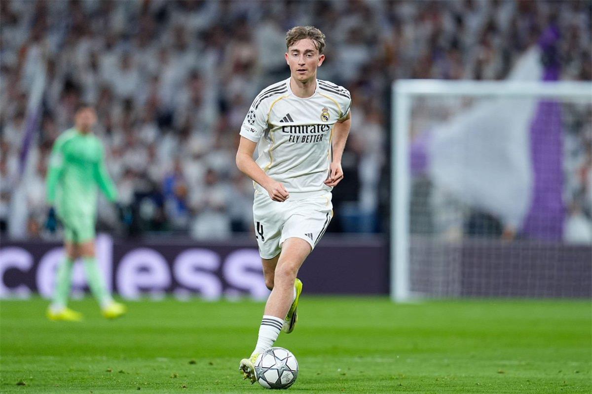 هويسن: لعبت مصابًا لـ3 أشهر.. وريال مدريد عانى من سوء الحظ 