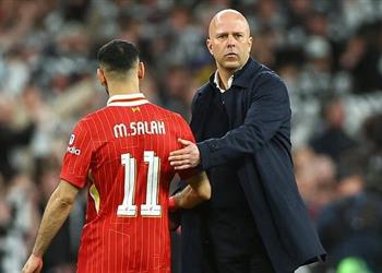 سيدورف يوجه رسالة لـ سلوت بشأن محمد صلاح بعد الفوز على مارسيليا