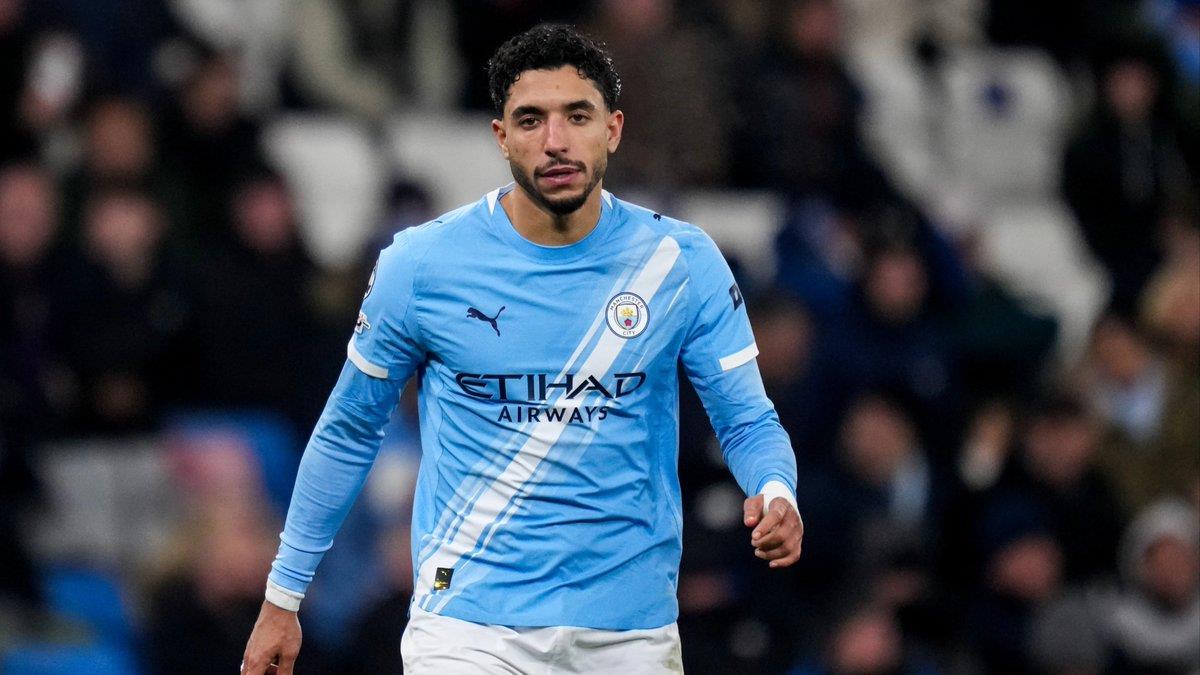 مانشستر سيتي يغازل عمر مرموش وسط غموض مستقبله