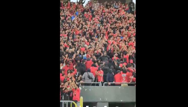 جماهير الاهلي تهتف فتح عينك شوف الصورة المدرج لبتوع الكورة